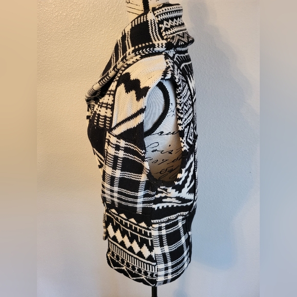 Lauren Ralph Lauren Sweater Vest Southwestern Size Petite Medium - Picture 5 of 12